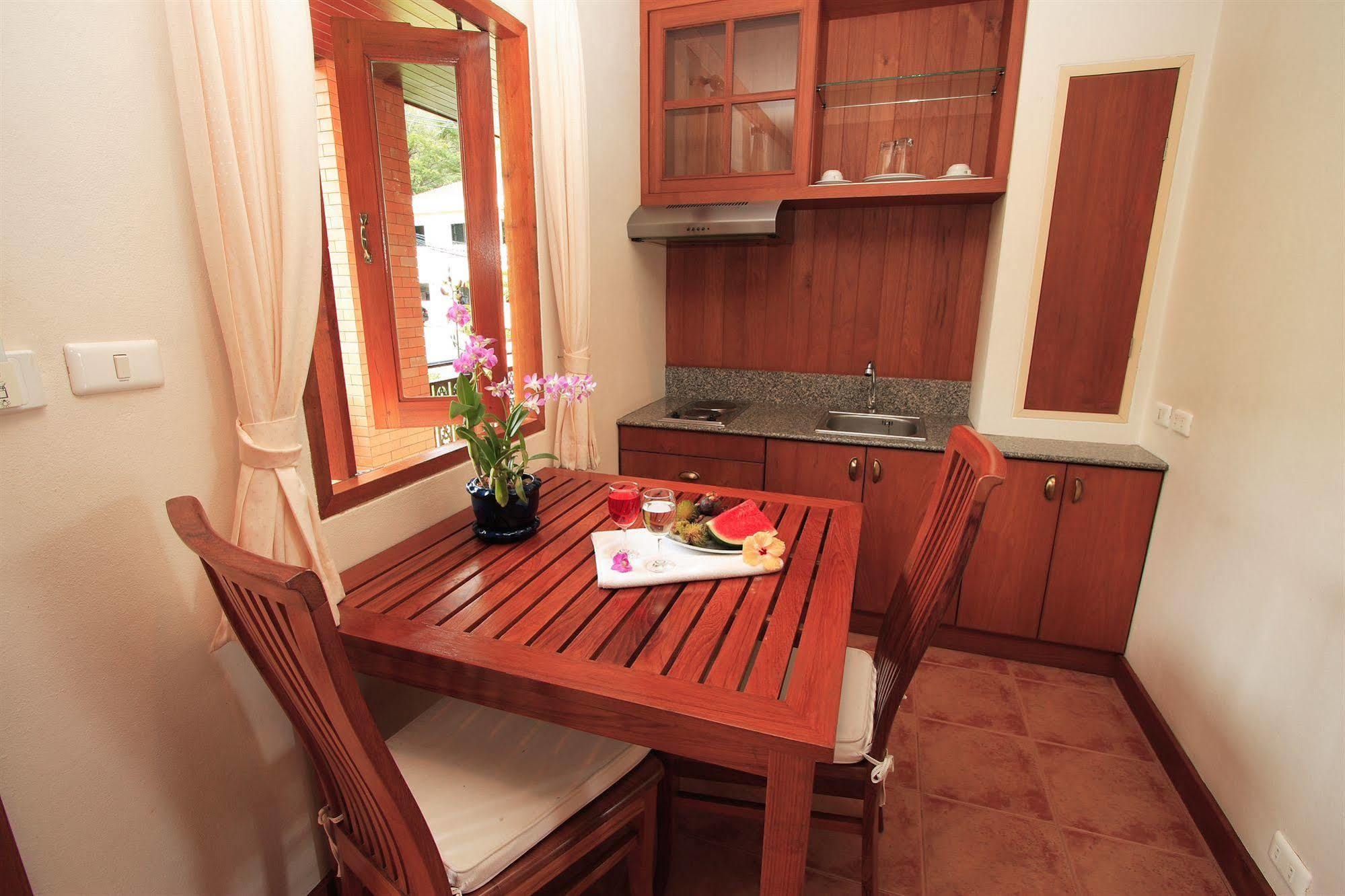 Sun Hill Hotel Patong Exterior photo